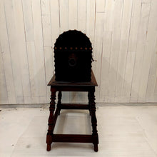 Load image into Gallery viewer, Humidor Whiskey/Cigar Mini Bar side view closed top