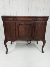 Load image into Gallery viewer, 1923 Sonora Louis XV Phonograph Mini Bar front view with chamber door closed